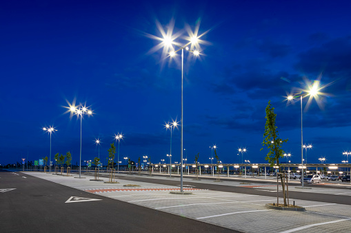 IMPLEMENTING AN INTELLIGENT LED LIGHTING CONCEPT